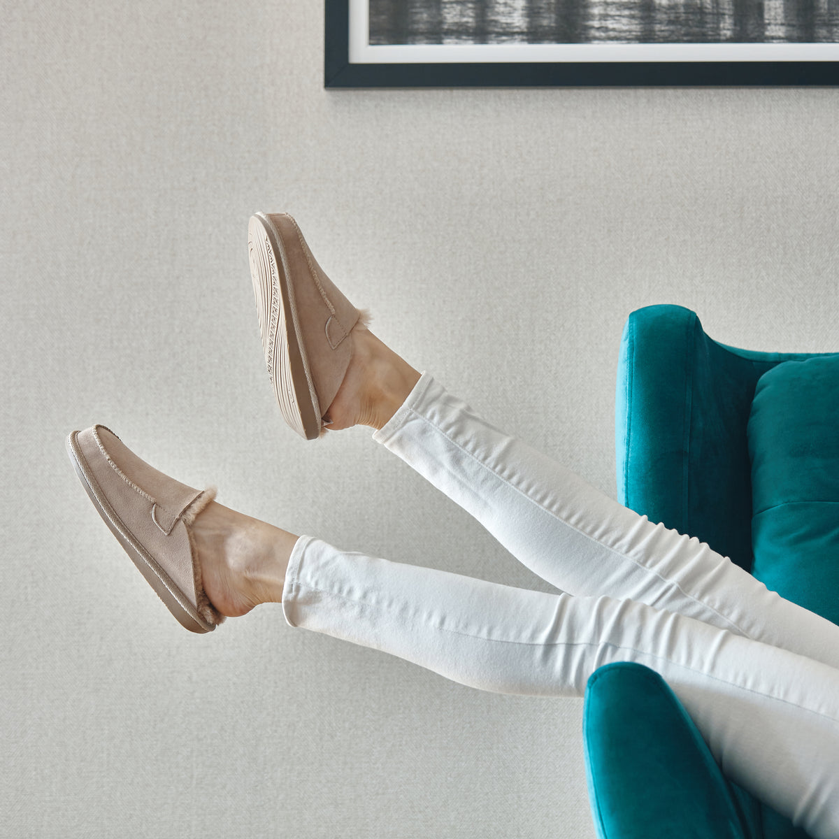 Schapenvacht Sloffen Dames Awassi – Beige – foto 2 | Six Senses
