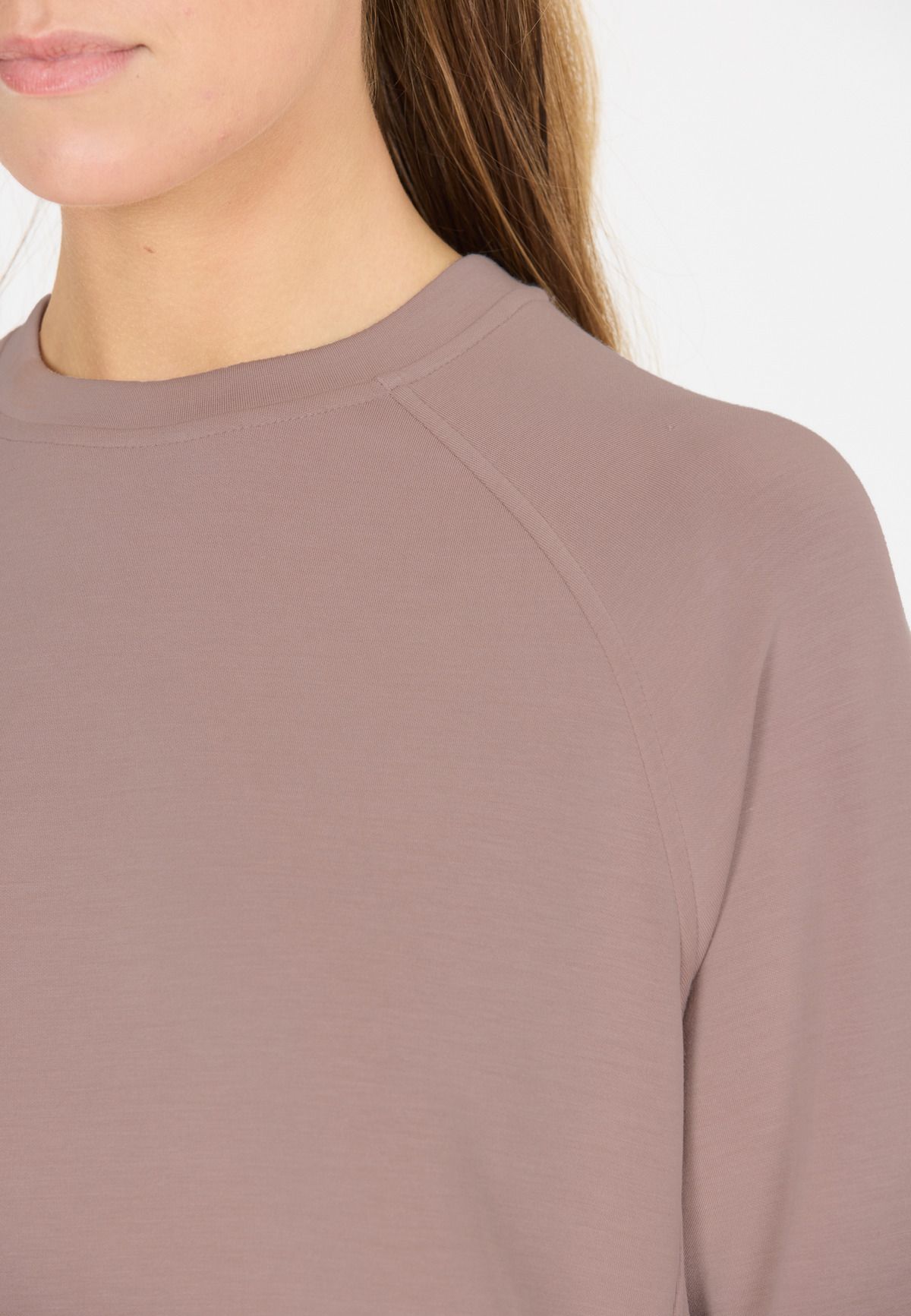 Jacey Crew Neck | Sparrow