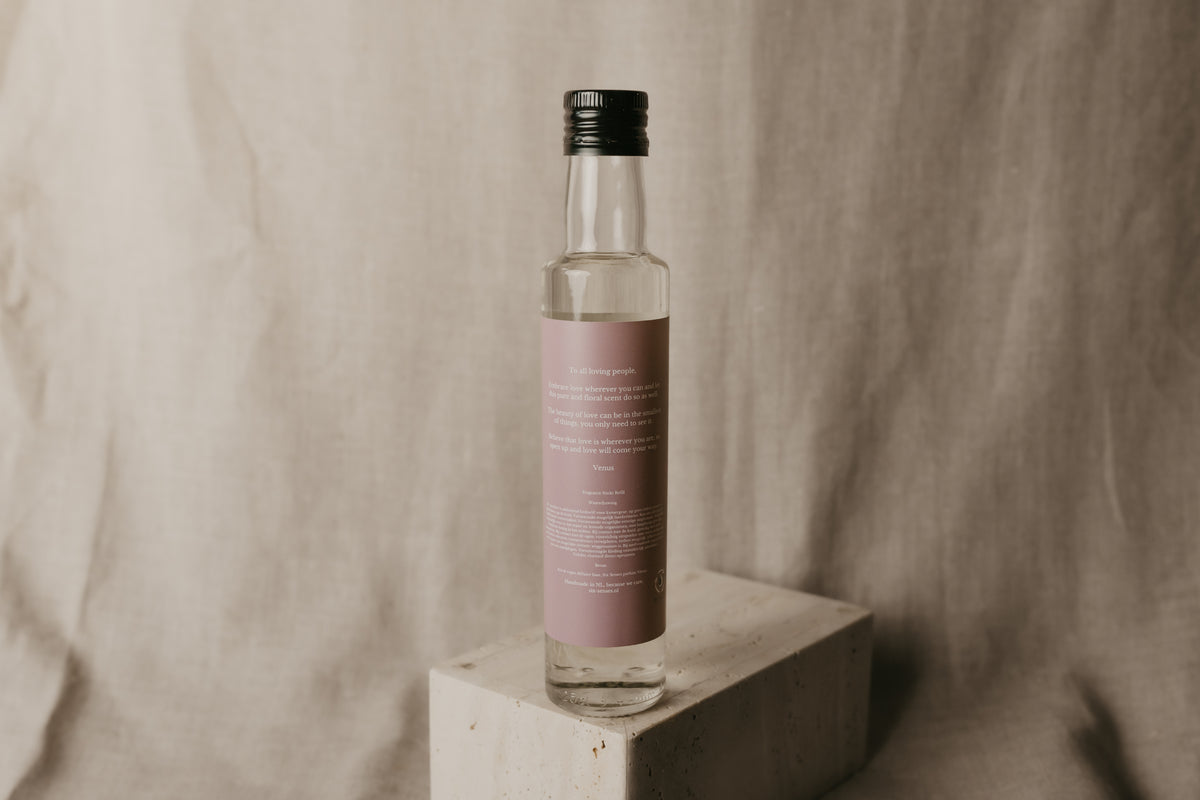 Navulling Geurstokjes Venus – Ylang Ylang & Amber – foto 2 | Six Senses