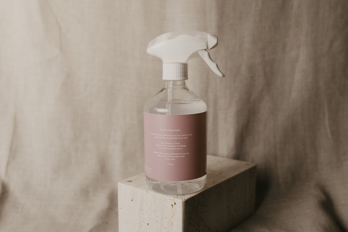 Roomspray Venus – Ylang Ylang & Amber – foto 2 | Six Senses