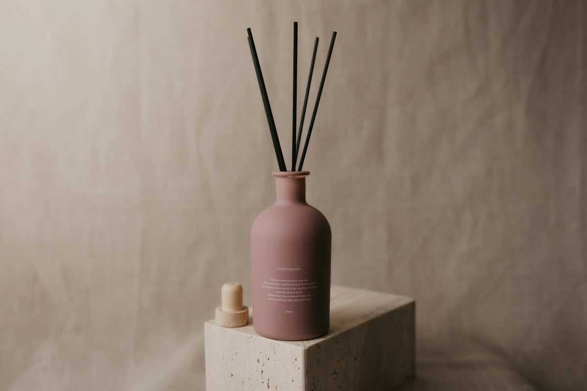 Geurstokjes Venus – Ylang Ylang & Amber – foto 3 | Six Senses